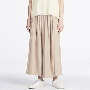 Uniqlo Tuck Flare Wide Pants